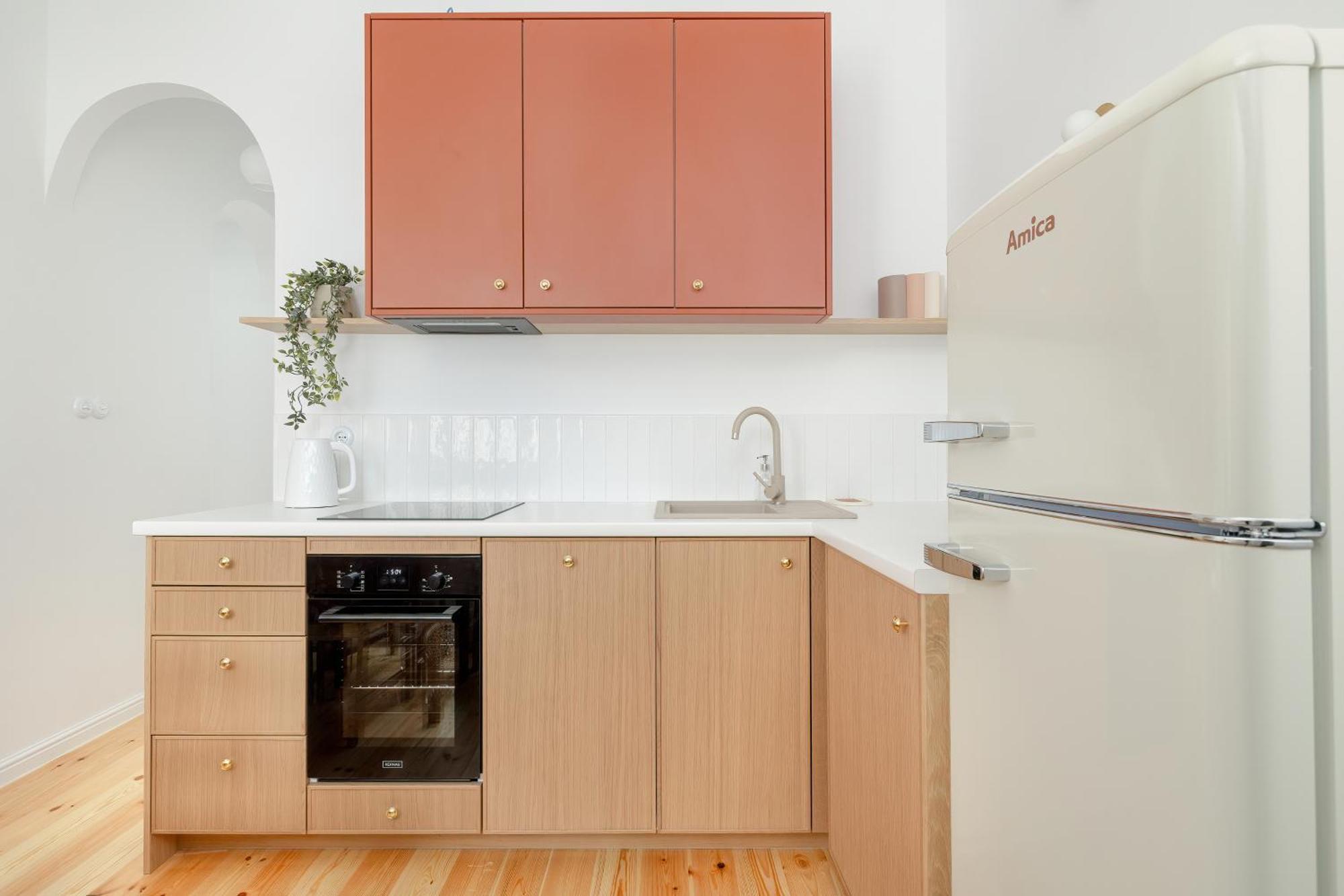 Comfortable & Bright By Renters Apartment